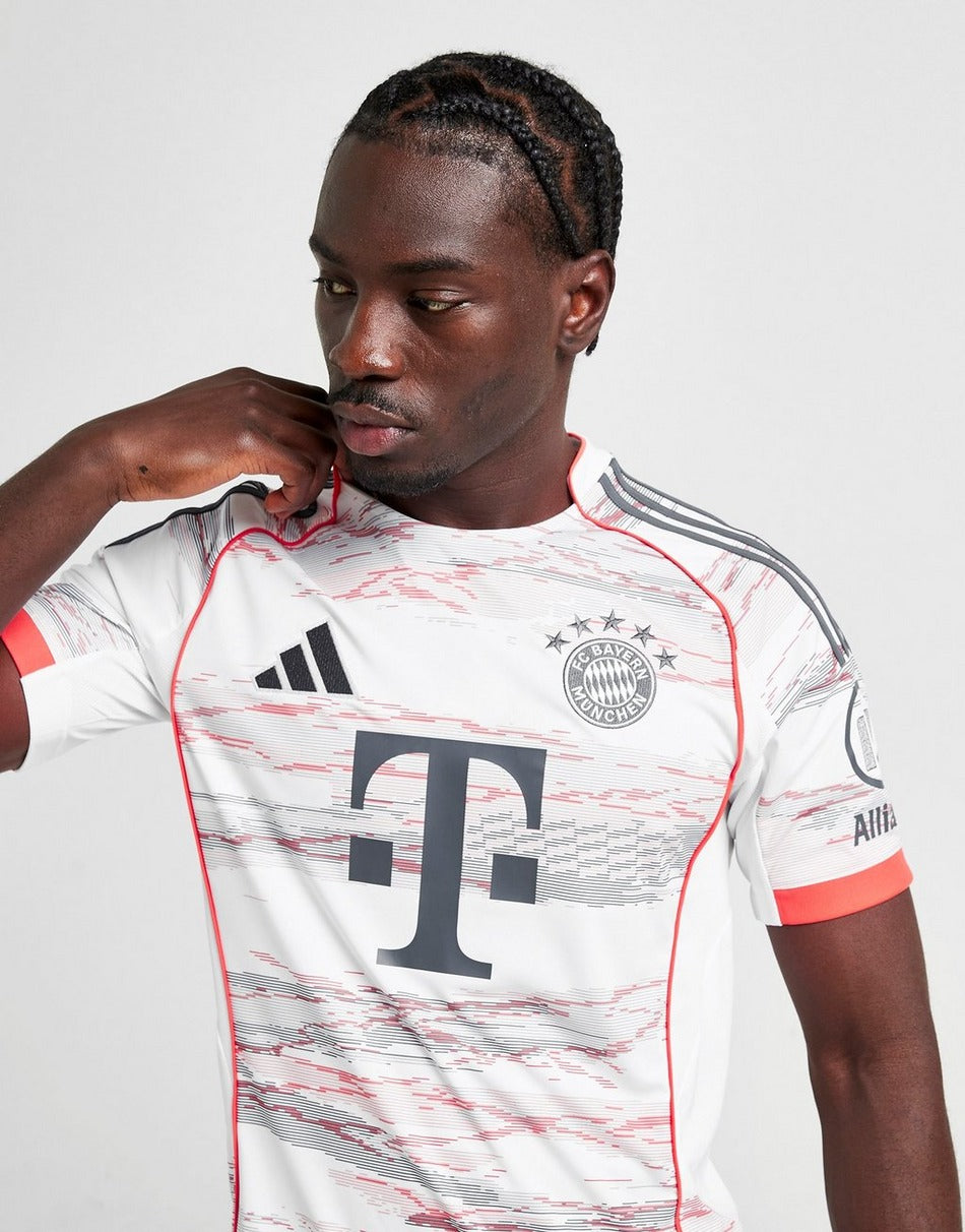 Bayern Munich Home Shirt 2025/2026