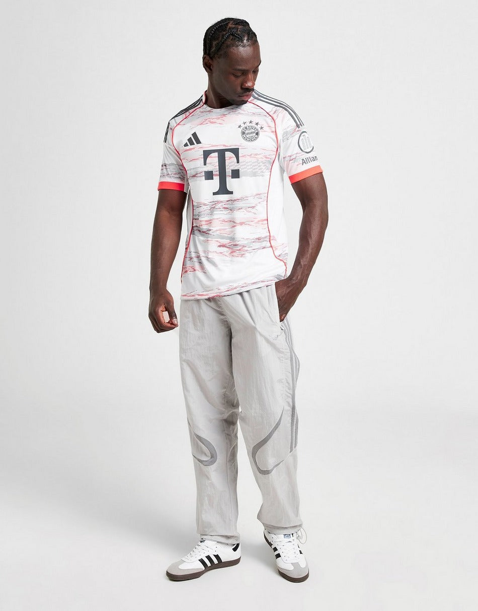 Bayern Munich Home Shirt 2025/2026